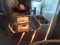 cucina con lavello saldato