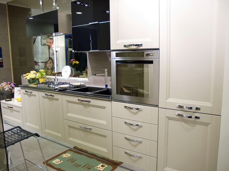 Stosa Cucine Beverly completa di elettrodomestici scontata del 68% Stosa Cucine Beverly completa di elettrodomestici scontata del 68%