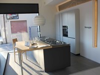 cucina di design a isola scontata