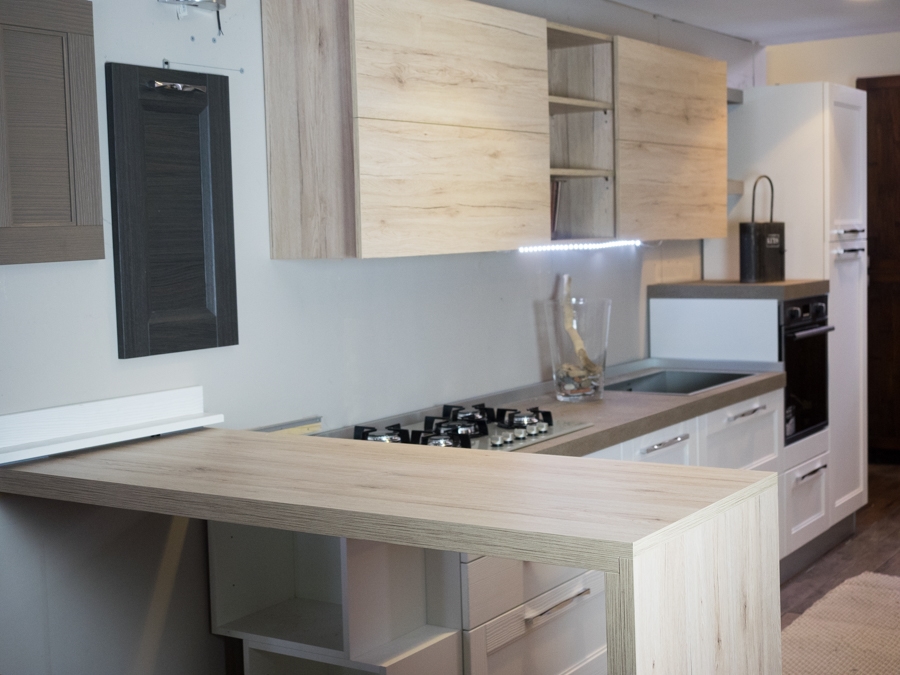 Dipingere mobili cucina vecchia jx29 ~ pineglen Verniciare cucina in legno