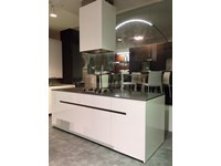 Elmar Cucine Cucina @ Home -@ home cube Design , Laccato Lucido Bianca poliestere , composizione Lineare e isola