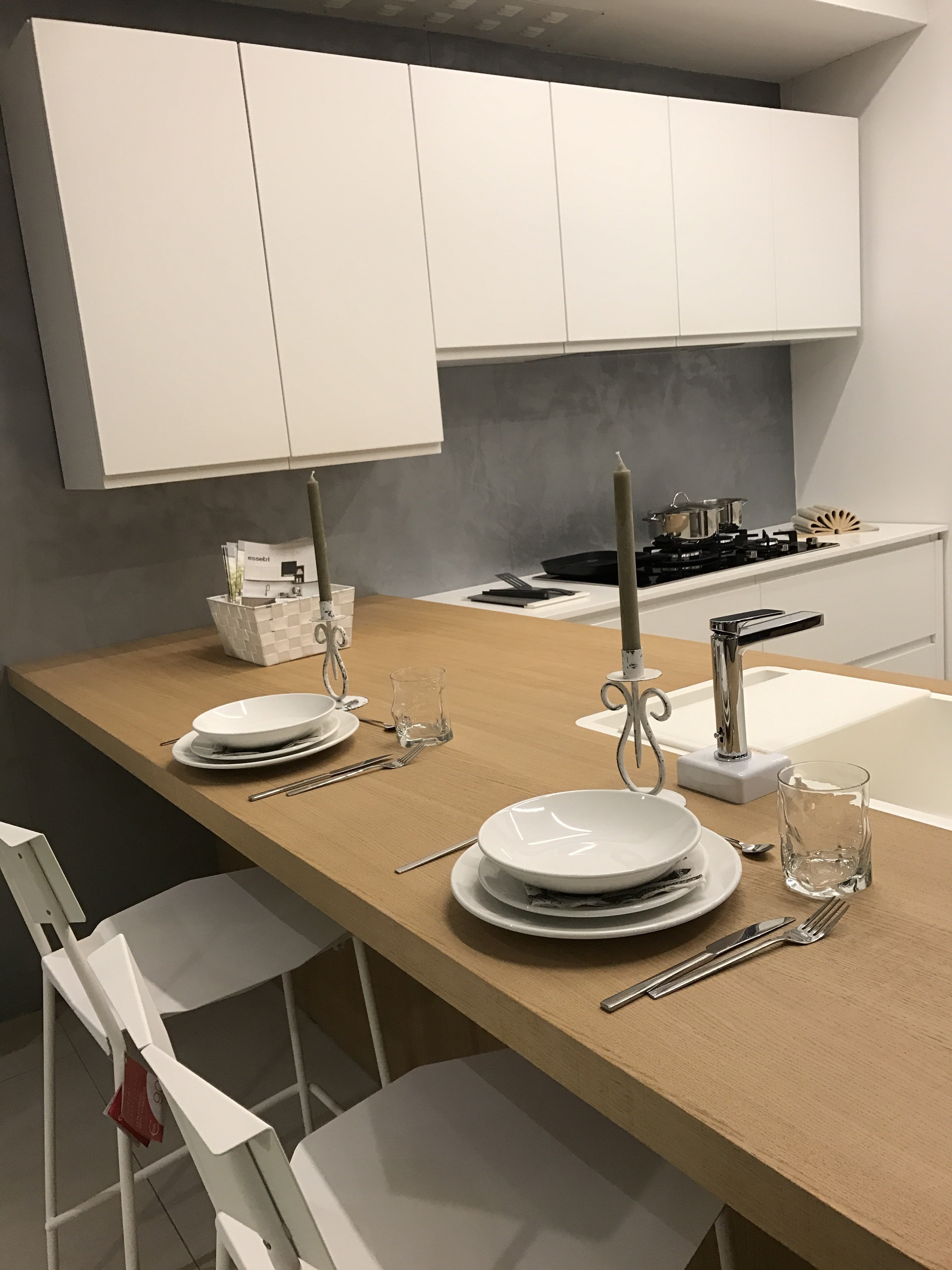 Essebi cucine cucina fusion moderno polimerico opaco bianca ... Camino a induzione moderno