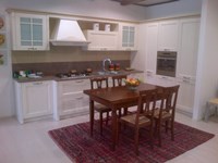 Cucina angolare GENTILI in legno laccato decapè modello Village