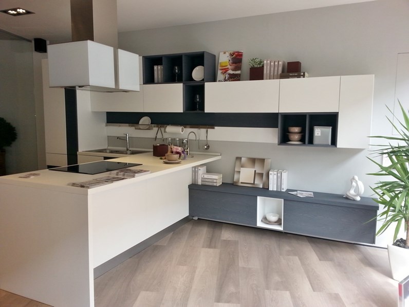 Cucina Lube Cucine Creativa scontato del -65 % Cucina Lube Cucine Creativa scontato del -65 %