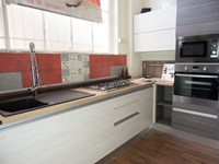CUCINA MODERNA ANGOLARE CON GOLA CONVENIENZA