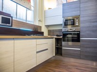 CUCINA MODERNA ANGOLARE CON GOLA CONVENIENZA