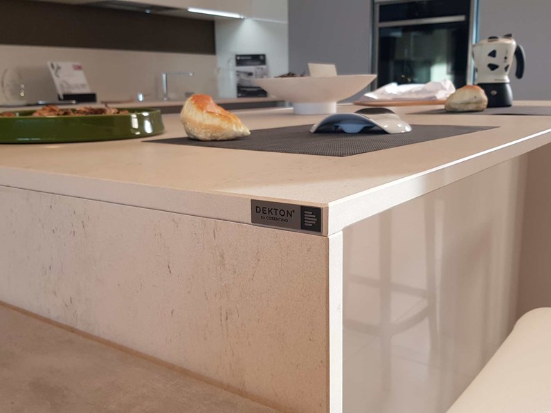 Outlet Cucina Arredo3 in vetro e laccato lucido modello Glass e Time ... Outlet Cucina Arredo3 in vetro e laccato lucido modello Glass e Time ...