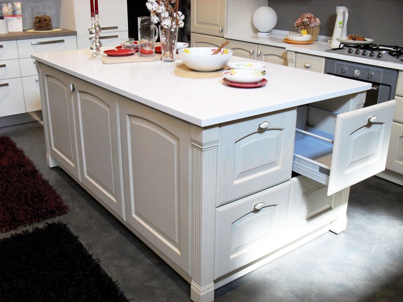 Cucina Country con Isola e Credenza - modello Nenè Cucina Country con Isola e Credenza - modello Nenè