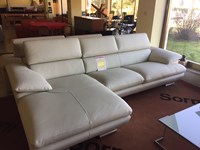 Divano Outlet Calia Magic pelle