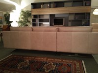 Dettaglio retro Divano COSMO. Cura del minimo dettaglio , adatto anche a stare in centro living room