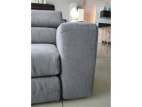 divano ad angolo con movimento relax