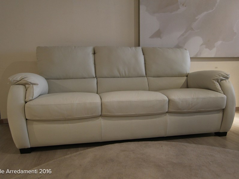 Divani & Divani by Natuzzi Divano Chassè in Pelle scontato 40% Divani & Divani by Natuzzi Divano Chassè in Pelle scontato 40%