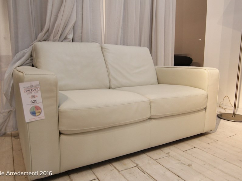 Divani & Divani by Natuzzi Divano Mod. Fantasia Pelle scontato 50% Divani & Divani by Natuzzi Divano Mod. Fantasia Pelle scontato 50%