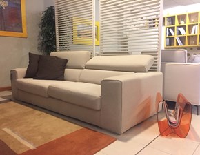 OUTLET Divani PREZZI - Sconti del -50% / -60% / -70% OUTLET Divani PREZZI - Sconti del -50% / -60% / -70%