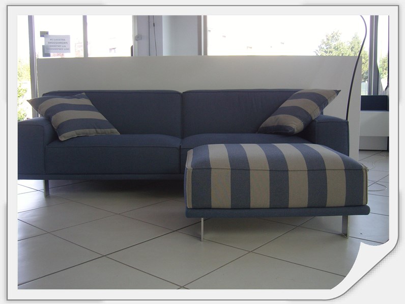 DIVANO CON POUF DIVANO CON POUF