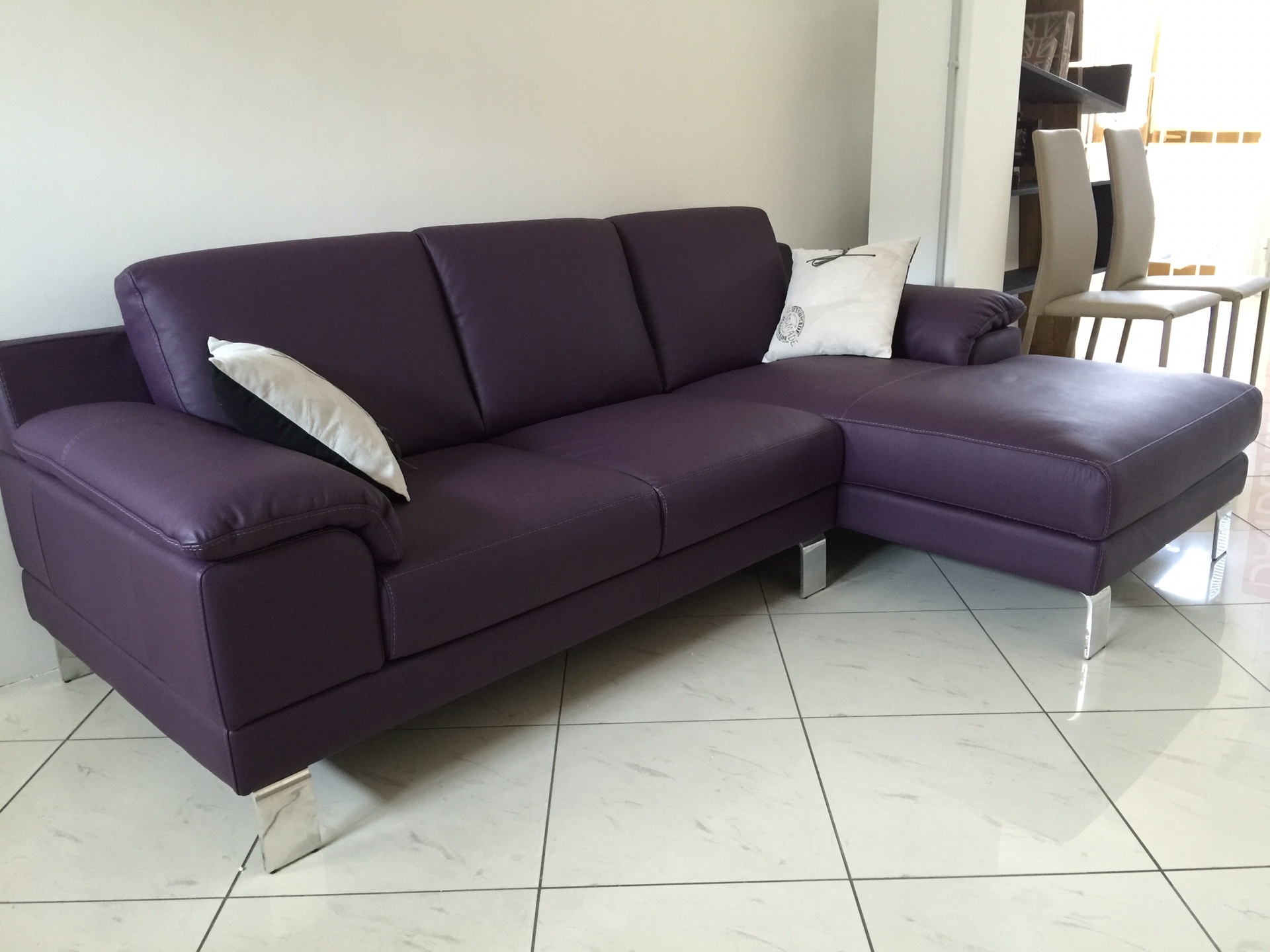 Divano Ego Italiano Shakira viola con penisola Divani a prezzi scontati