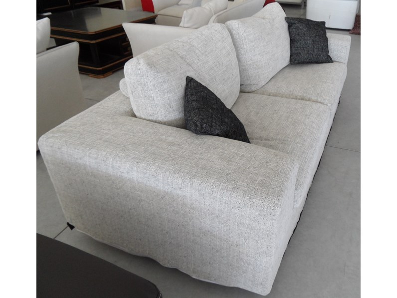 in tessuto roche bobois scontato del 50% in tessuto roche bobois scontato del 50%