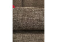 Divano modello COMODO di Produzione Artigianale progettato e realizzato a mano in Italia. In tessuto sfoderabile. Dotato di un’ampia e comoda seduta. Offerta Outlet Mobilgross. Scontato del -50%