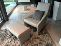 Poltrona con pouf poggiapiedi Haiku Jesse scontato del 40%