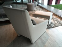 Poltrona con pouf poggiapiedi Haiku Jesse scontato del 40%