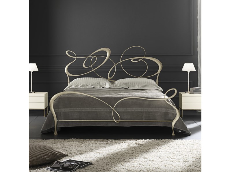 Cantori Letto ghirigori . scontato del -30 % Cantori Letto ghirigori . scontato del -30 %