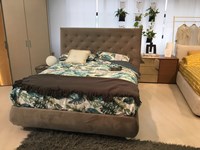 Letto matrimoniale con contenitore