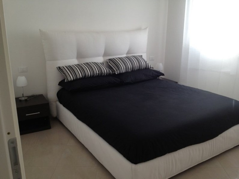 https://www.outletarredamento.it/img/letti/letto-contenitore-notteblu_N1_34993.jpg