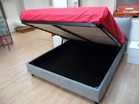 Letto con il contenitore matrimoniale modello Aria