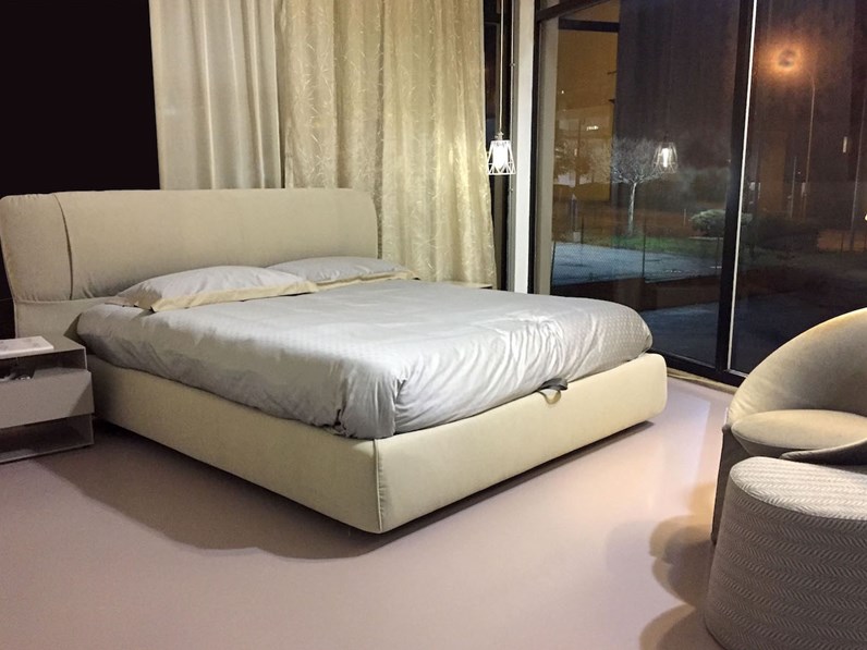 Letto matrimoniale con contenitore Softwing Flou a prezzo ribassato Letto matrimoniale con contenitore Softwing Flou a prezzo ribassato