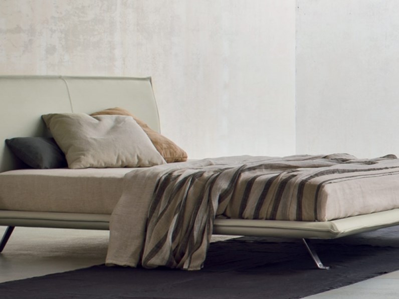 Letto matrimoniale imbottito space a prezzo scontato Letto matrimoniale imbottito space a prezzo scontato