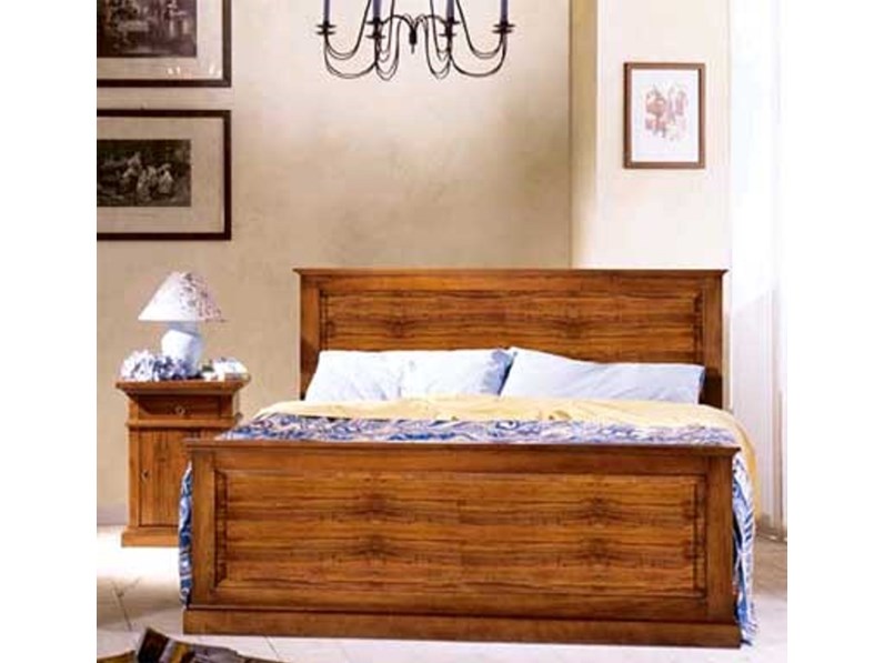 Letto matrimoniale modello Asolo in legno massello stile classico Letto matrimoniale modello Asolo in legno massello stile classico