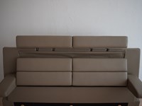 Letto moderno in ecopelle grigio con schienale regolabile in haltezza