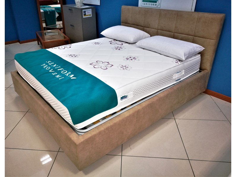 Letto moderno London di Zr con uno sconto del 48% Letto moderno London di Zr con uno sconto del 48%