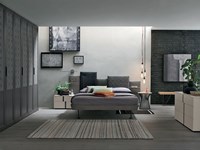 Letto Tomasella modello Skyline. Letto imbottito con testiera Limited Edition con ring vaschetta cat. B. La rete è compresa nel prezzo.