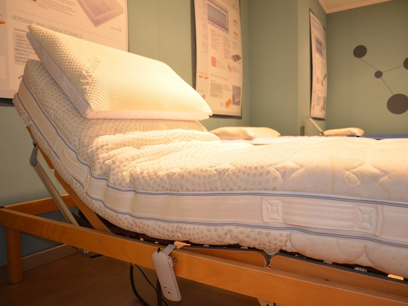 Letto Singolo Con Rete Elettrica