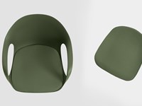Poltroncina Kristalia modello Elephant. La poltroncina è realizzata in poliuretano rigido in diversi colori con base a 4 gambe o a slitta.