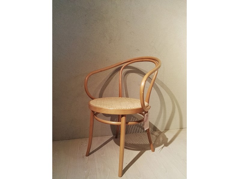 Sedia B9 Thonet scontata del 33% Sedia B9 Thonet scontata del 33%
