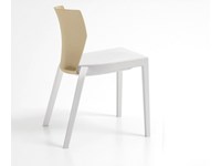 Sedia BI Infiniti design moderno impilabile in polipropilene