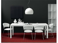 Sedia Connubia modello Atlantis. Sedia con struttura in metallo e sedile ekos disponibile in tanti colori.
