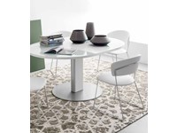 Sedia Connubia modello Atlantis. Sedia con struttura in metallo e sedile ekos disponibile in tanti colori.