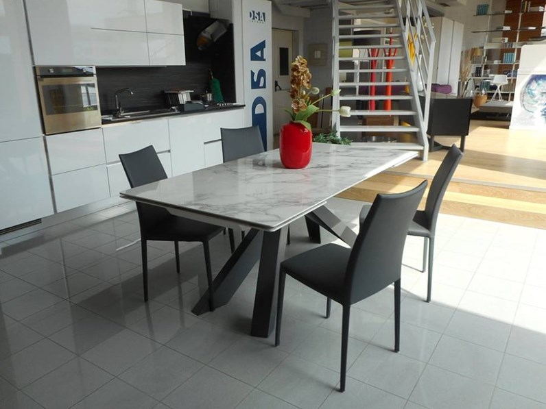 Sedia da soggiorno Kayla up Bonaldo SCONTATA Sedia da soggiorno Kayla up Bonaldo SCONTATA