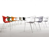 Sedia Infiniti modello Loop 4 legs