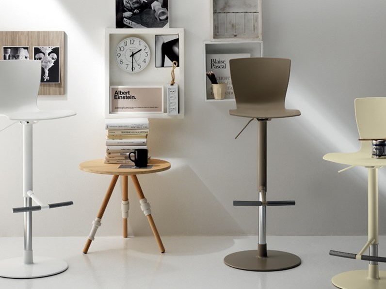 Sgabelli Da Bar Prezzi : Sgabello da cucina chatty scavolini a prezzo scontato