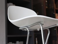 Sgabello Infiniti, modello Pure Loop Mini Dandy.