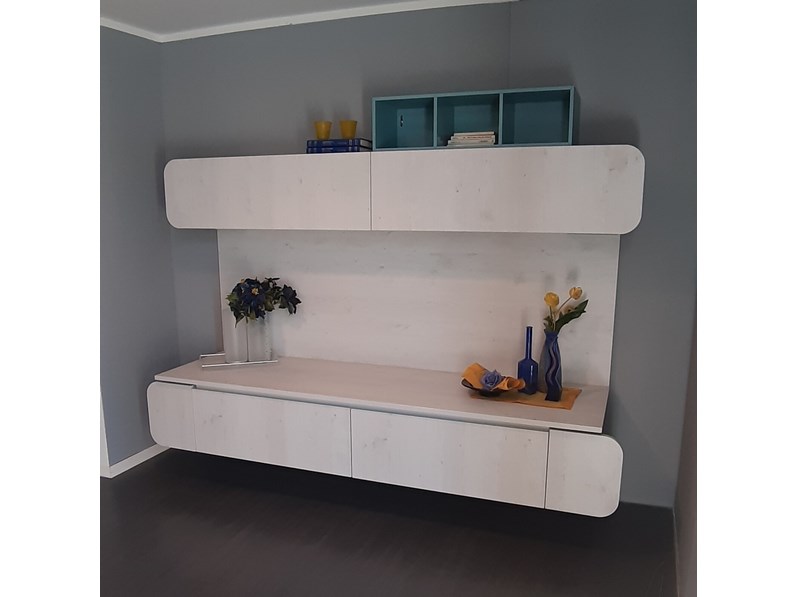 Soggiorno Completo Immagina Di Lube Cucine In Melamminico A Prezzo Outlet