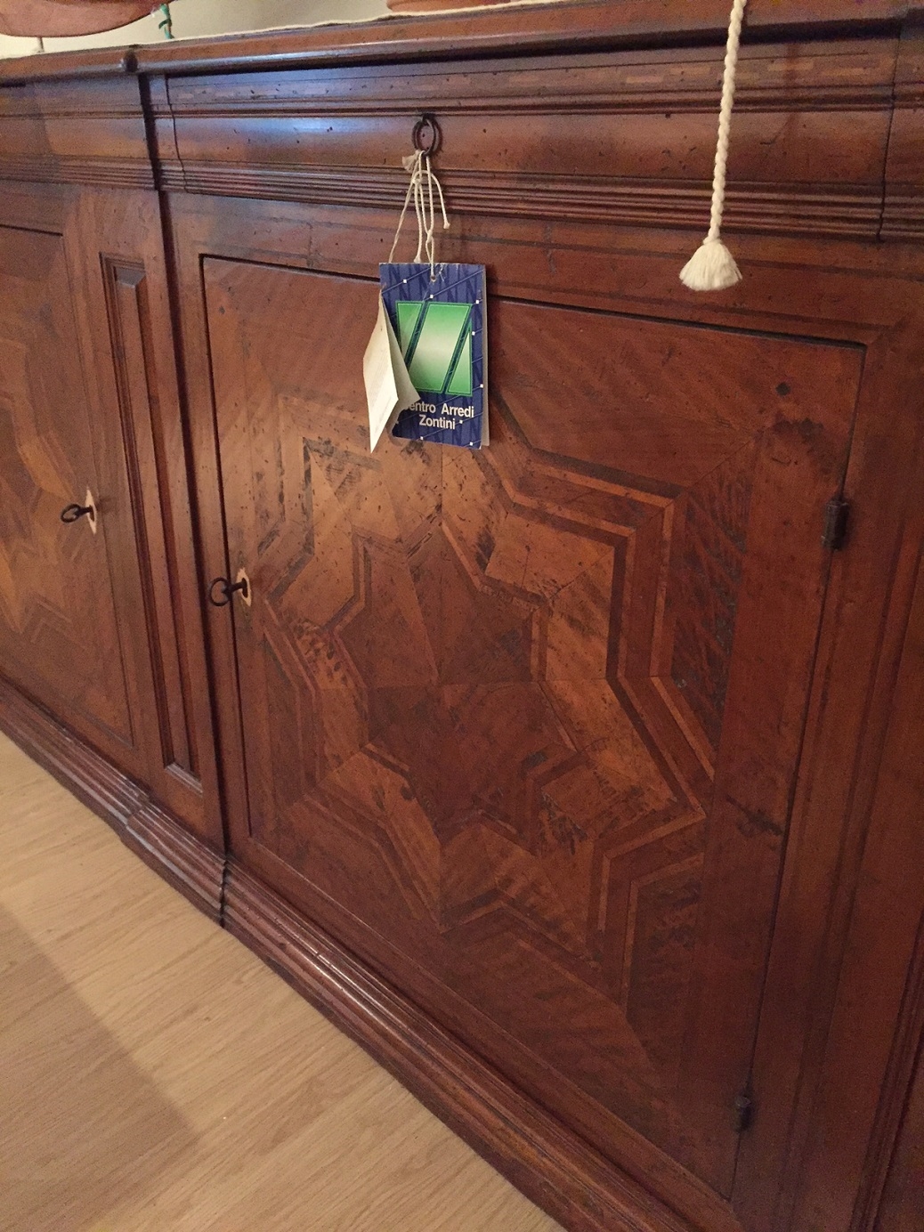 Arte brotto soggiorno vere antichità : credenza tavolo con 6 sedie ...