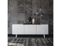 Credenza con ante in pelle trapuntata Absolut di Cattelan nel rivestimento Bianco