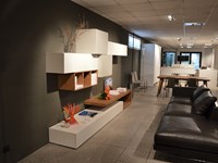 Composizione mobile soggiorno SAN GIACOMO design modello LAMPO in finitura laccato opaco color bianco articoe grigio corda . Offerta Outlet Moobilgross. Scontata del 30%