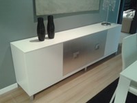 Credenza planning particolare anta foglia argento