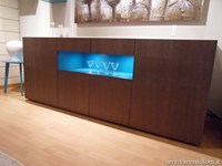 Credenza Metropolis con tavolo Cartesio e sedie Esedra